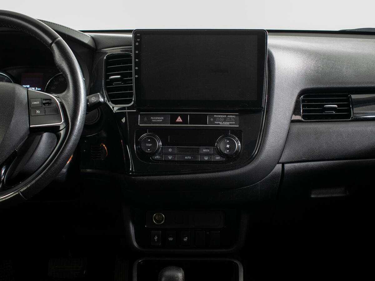 Mitsubishi Outlander б/у, 2019, Вариатор. Фото: #8