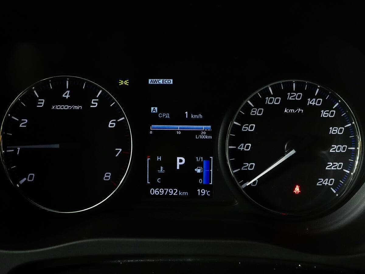 Mitsubishi Outlander б/у, 2020, Вариатор. Фото: #8