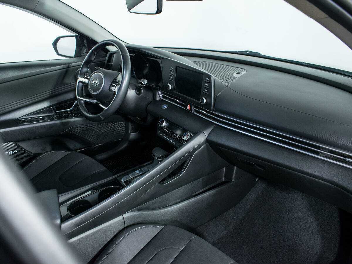Hyundai Elantra б/у, 2020, Автоматическая. Фото: #8
