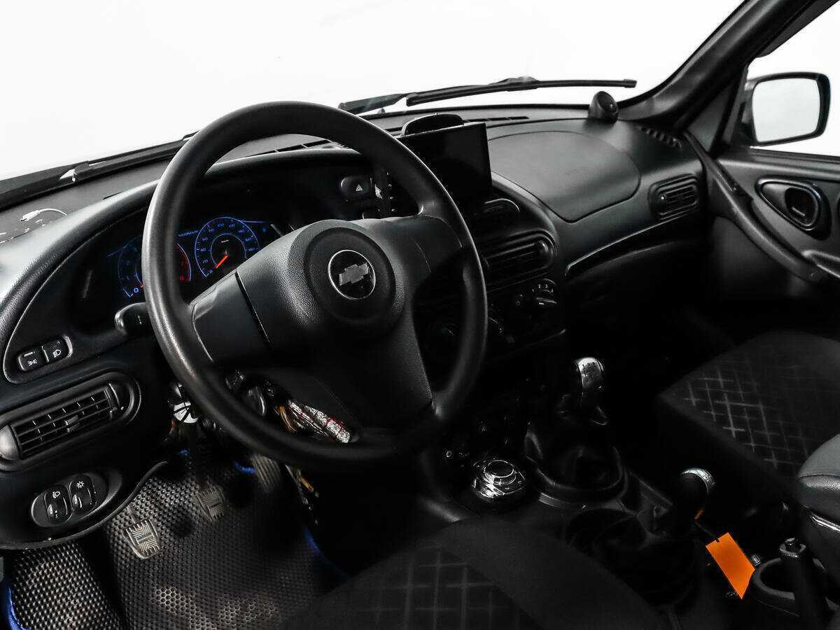 Chevrolet Niva б/у, 2016, Механическая. Фото: #7