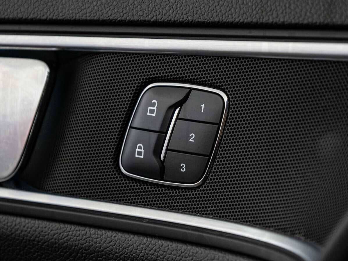 Ford Explorer б/у, 2017, Автоматическая. Фото: #15