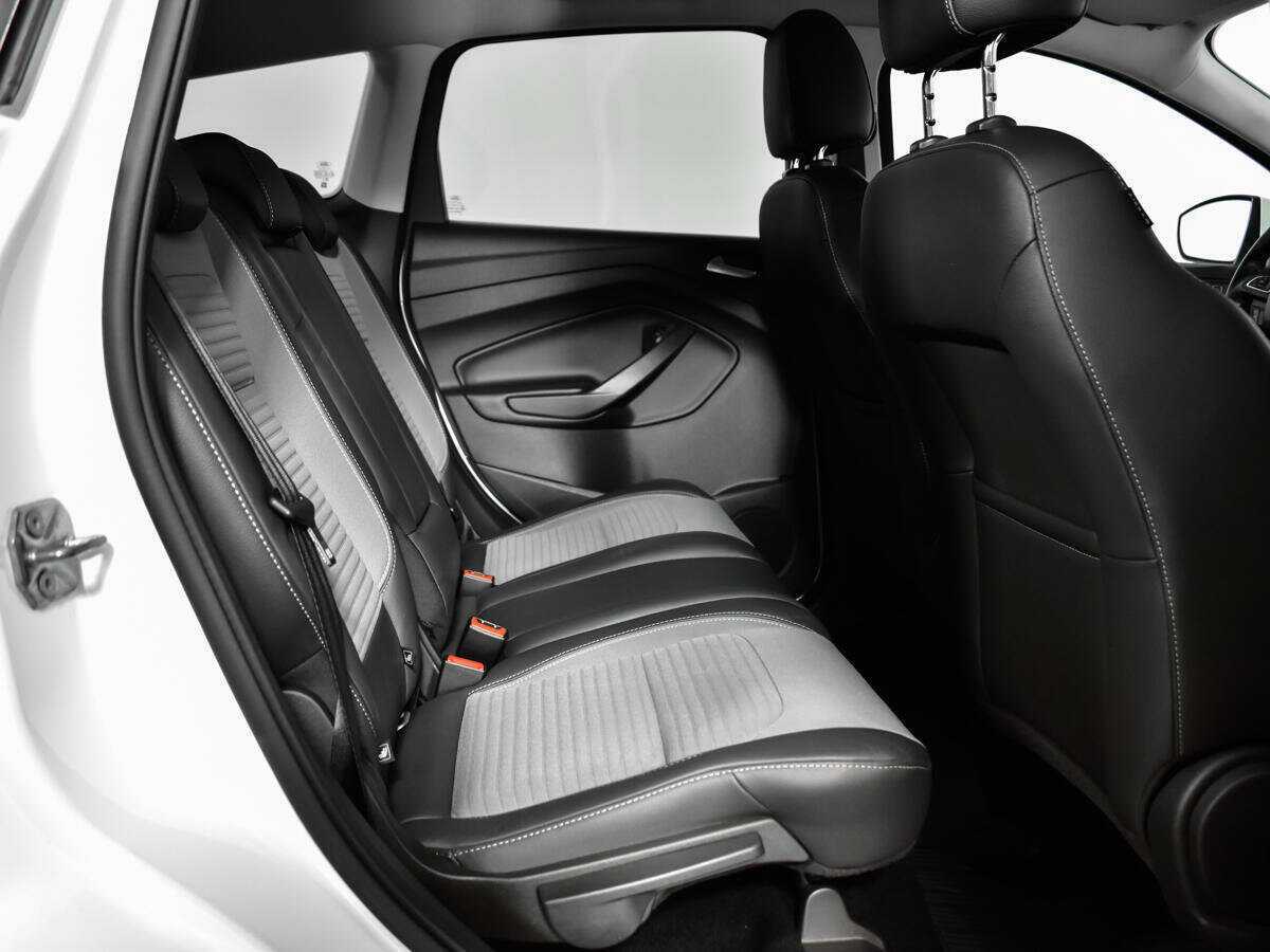 Ford Kuga б/у, 2017, Автоматическая. Фото: #9