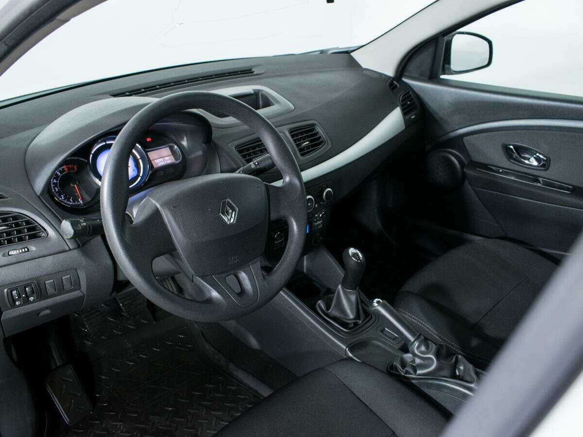 Renault Fluence б/у, 2013, Механическая. Фото: #10