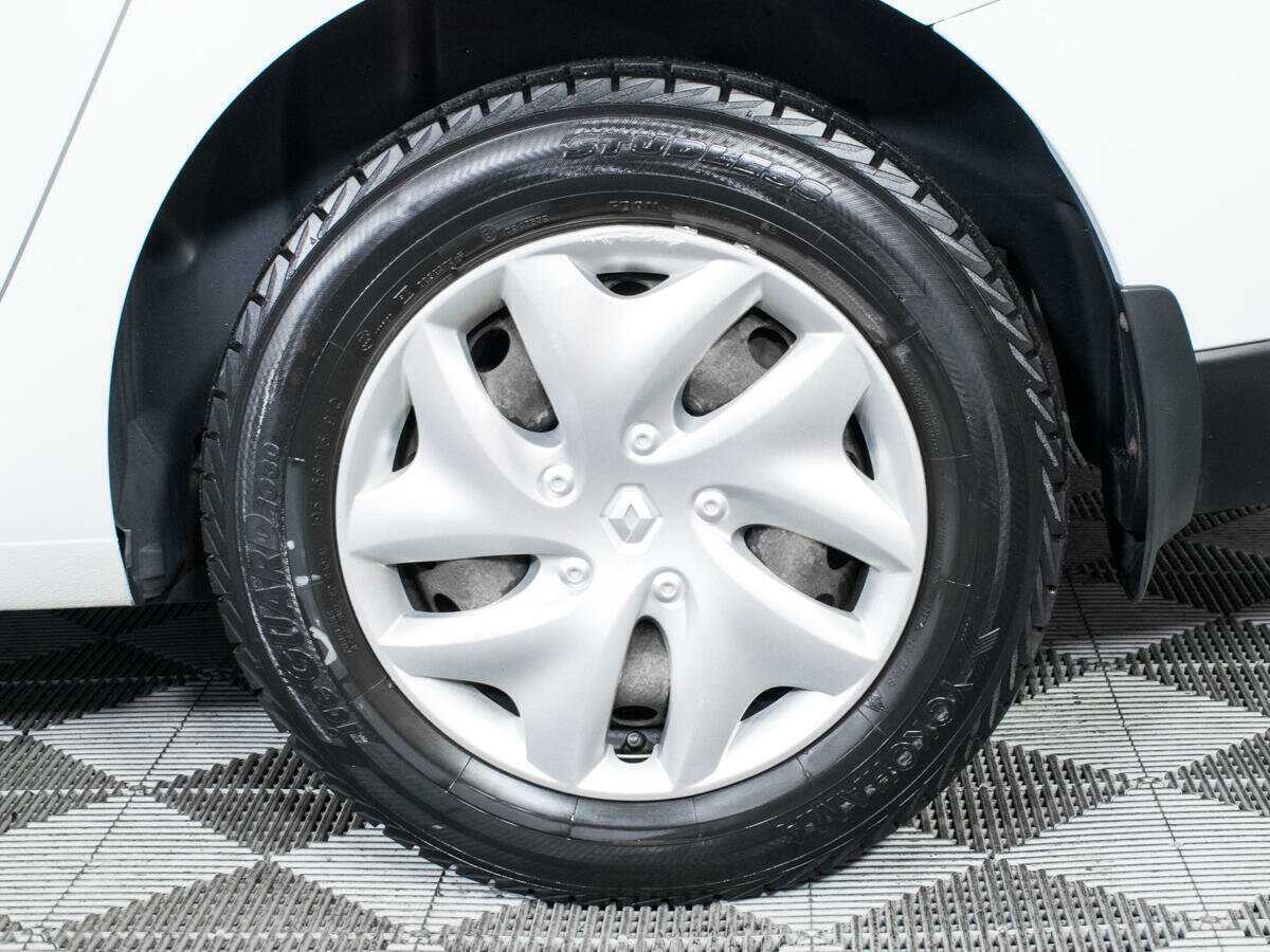 Renault Fluence б/у, 2013, Механическая. Фото: #13