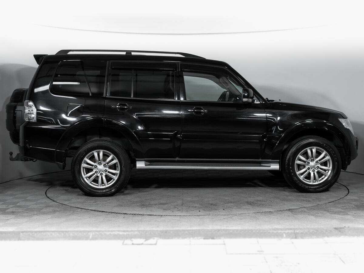 Mitsubishi Pajero б/у, 2014, Автоматическая. Фото: #3