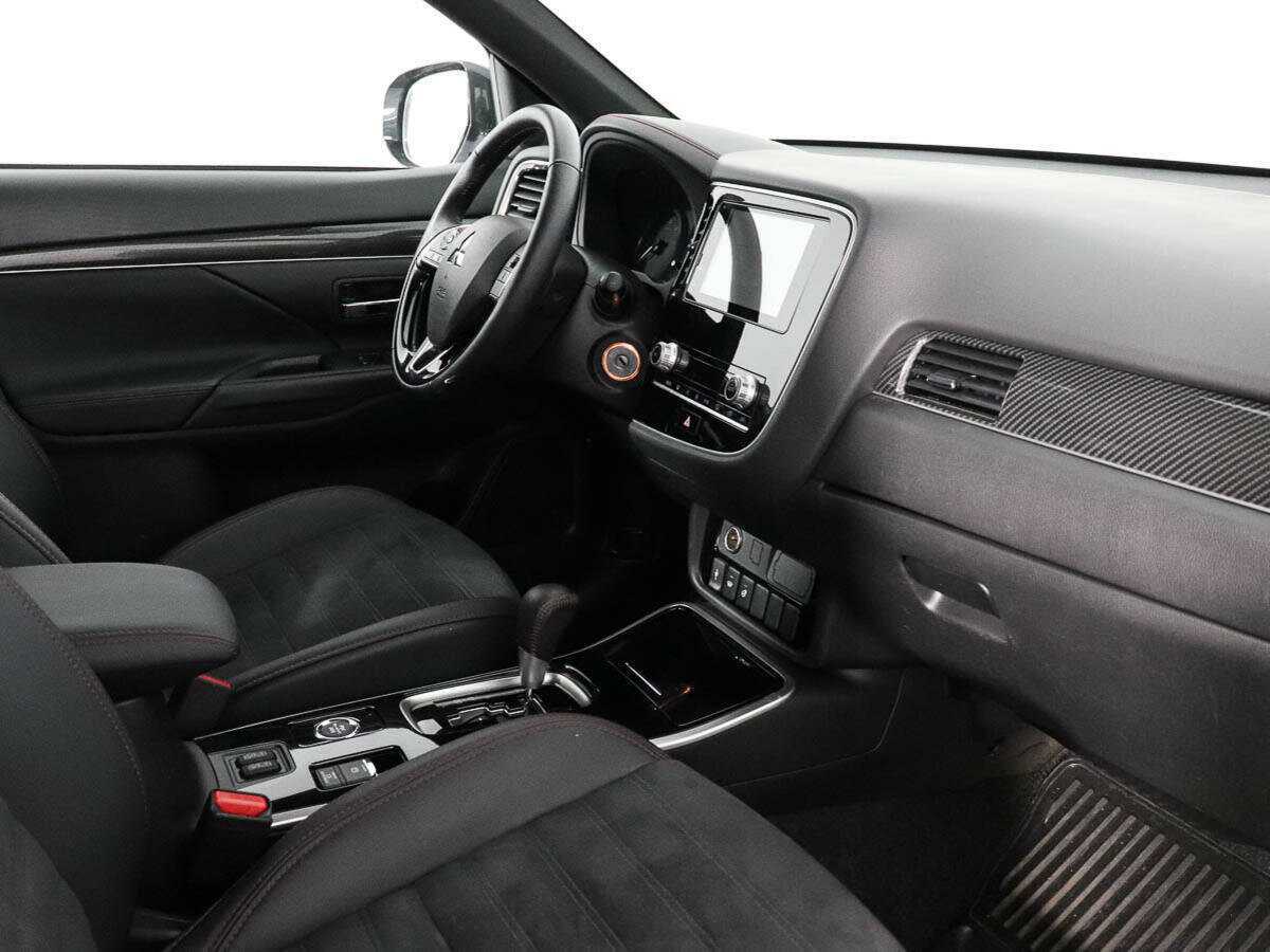 Mitsubishi Outlander б/у, 2021, Вариатор. Фото: #8