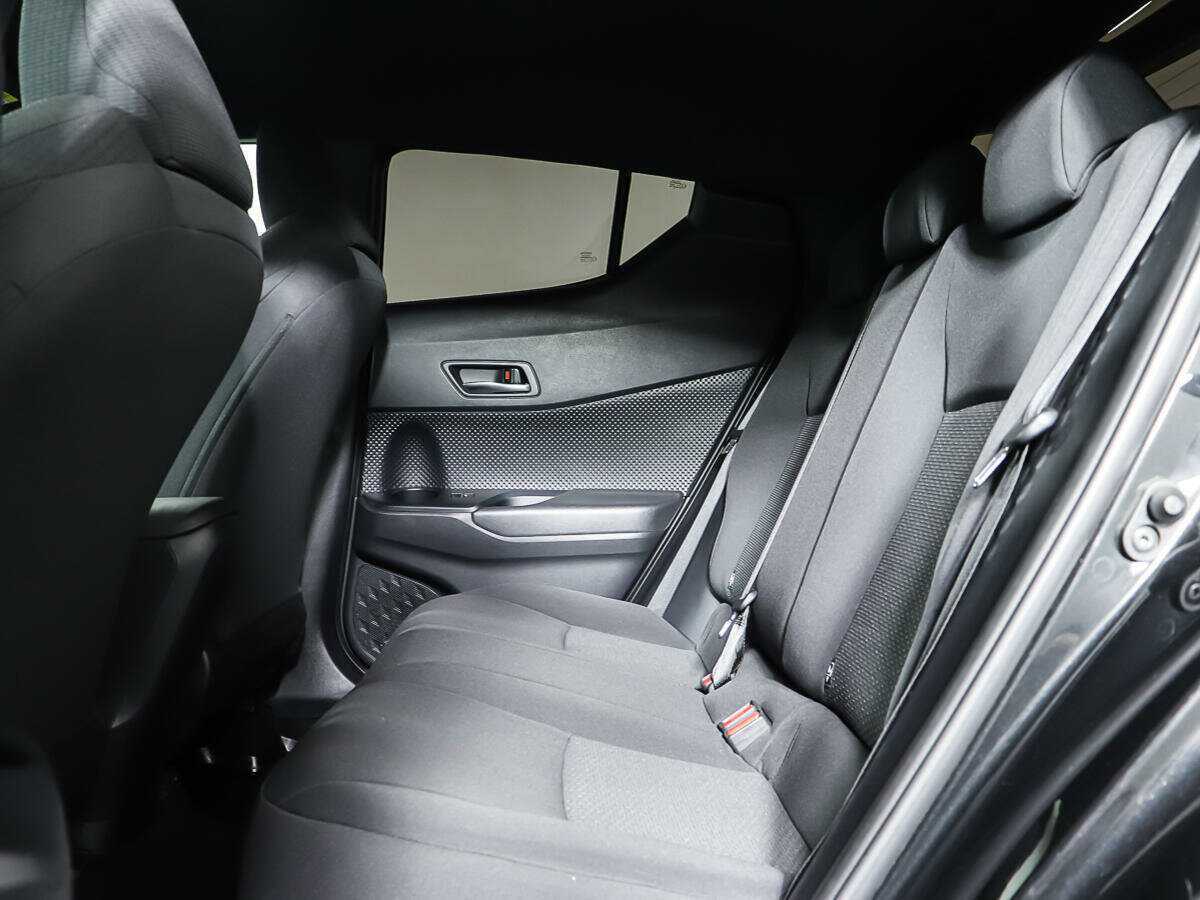 Toyota C-HR б/у, 2019, Вариатор. Фото: #9