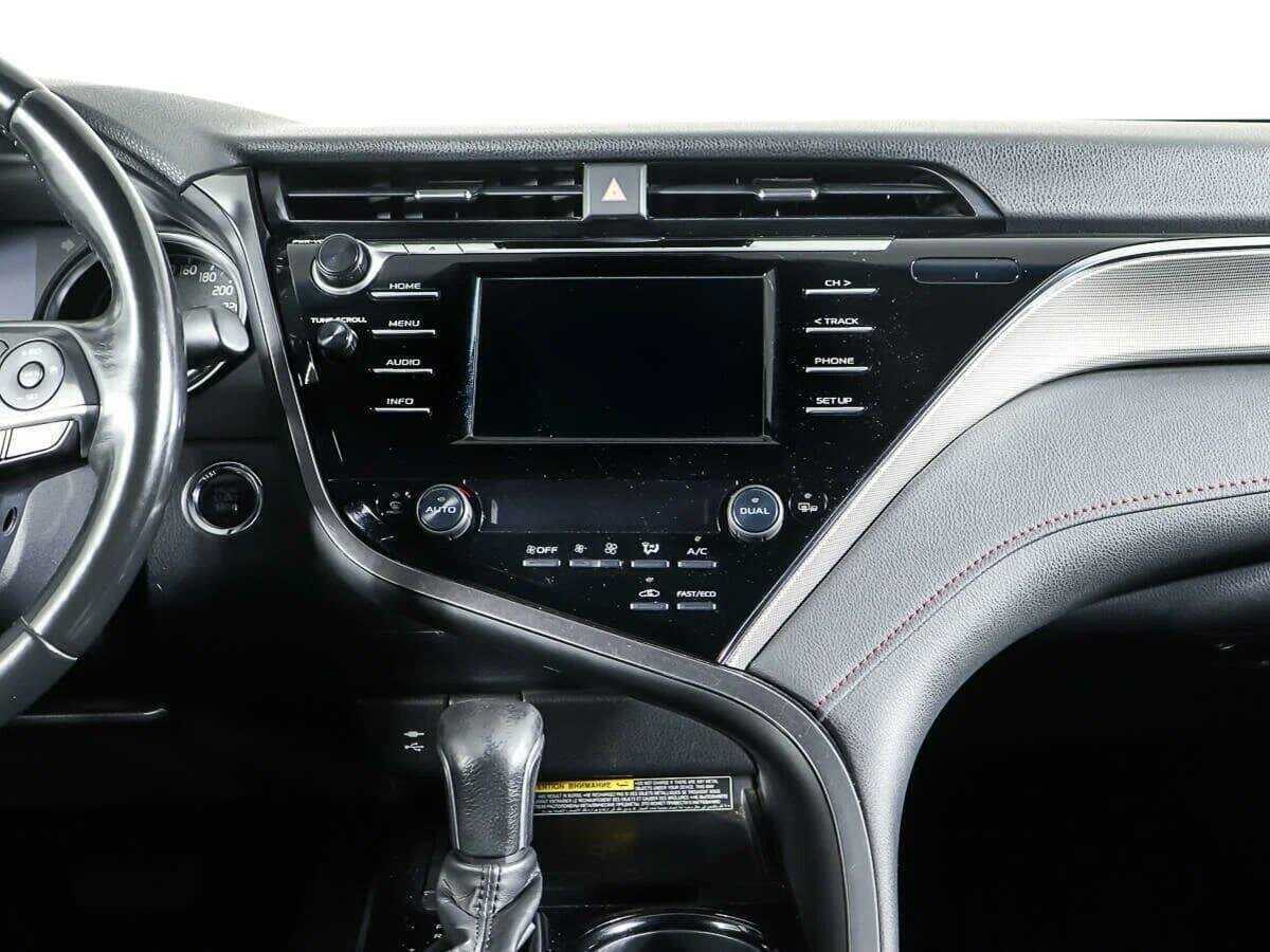 Toyota Camry б/у, 2020, Автоматическая. Фото: #11