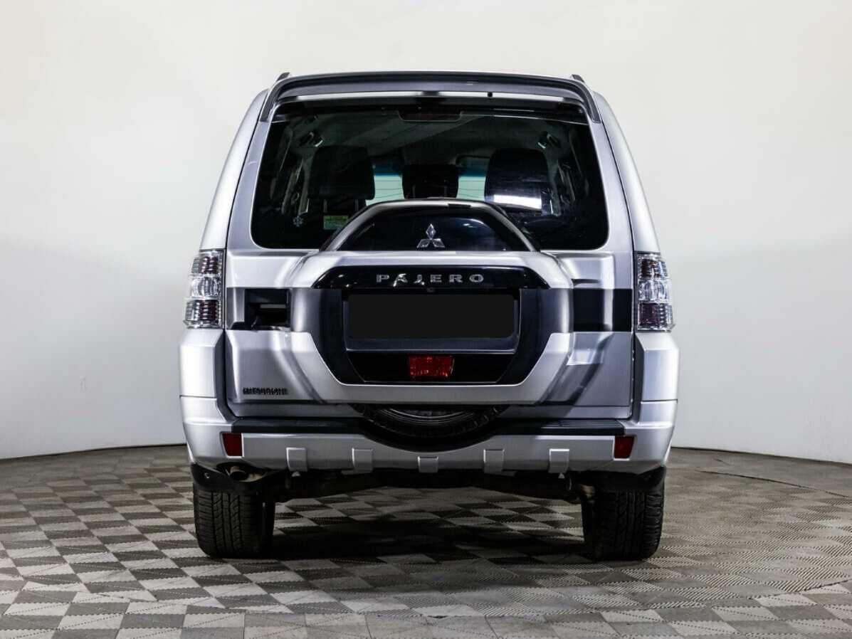 Mitsubishi Pajero б/у, 2017, Автоматическая. Фото: #5