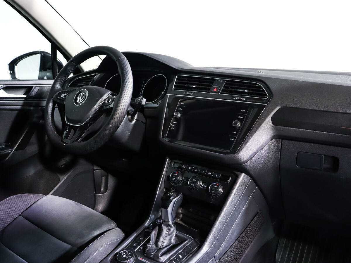 Volkswagen Tiguan б/у, 2017, Роботизированная. Фото: #6