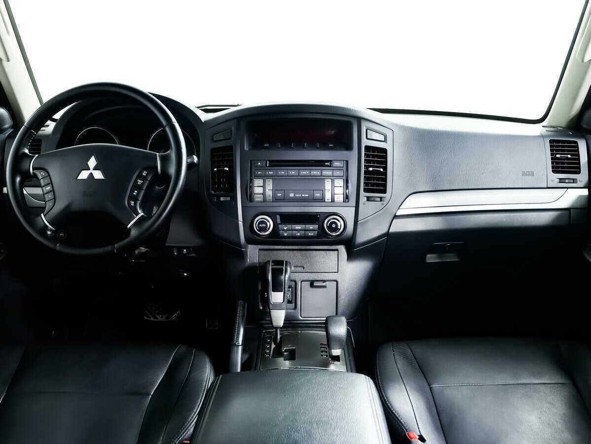 Mitsubishi Pajero б/у, 2013, Автоматическая. Фото: #10