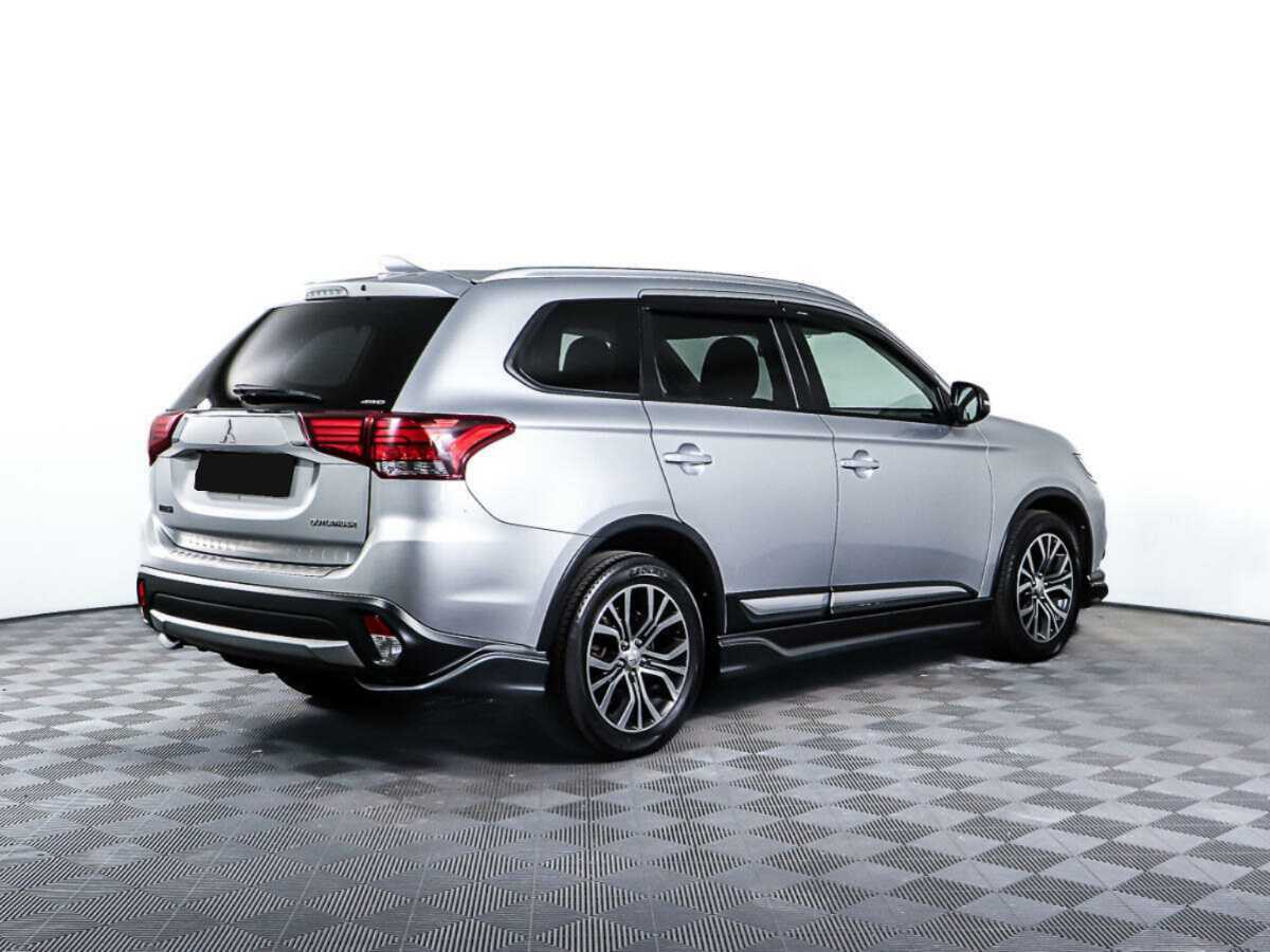 Mitsubishi Outlander б/у, 2018, Вариатор. Фото: #4