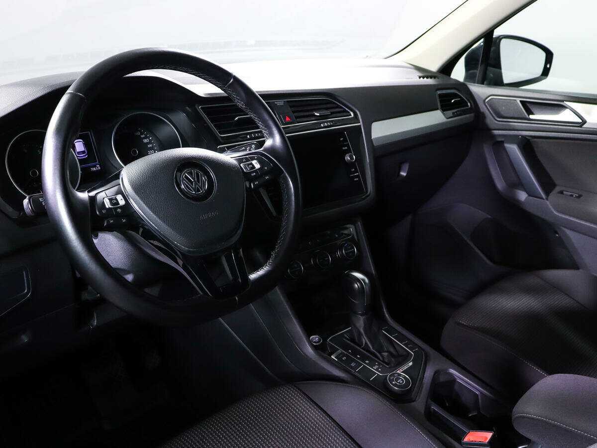 Volkswagen Tiguan б/у, 2020, Роботизированная. Фото: #11