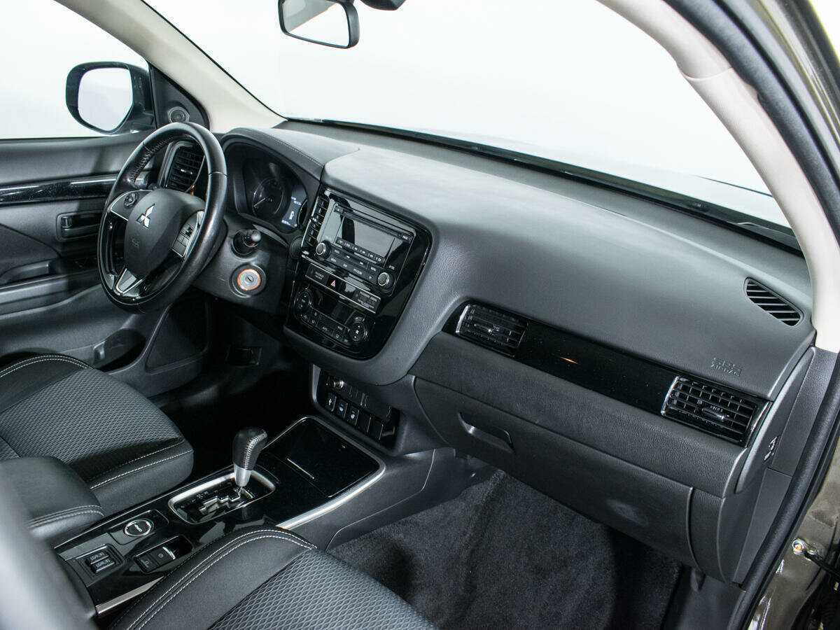 Mitsubishi Outlander б/у, 2019, Вариатор. Фото: #8