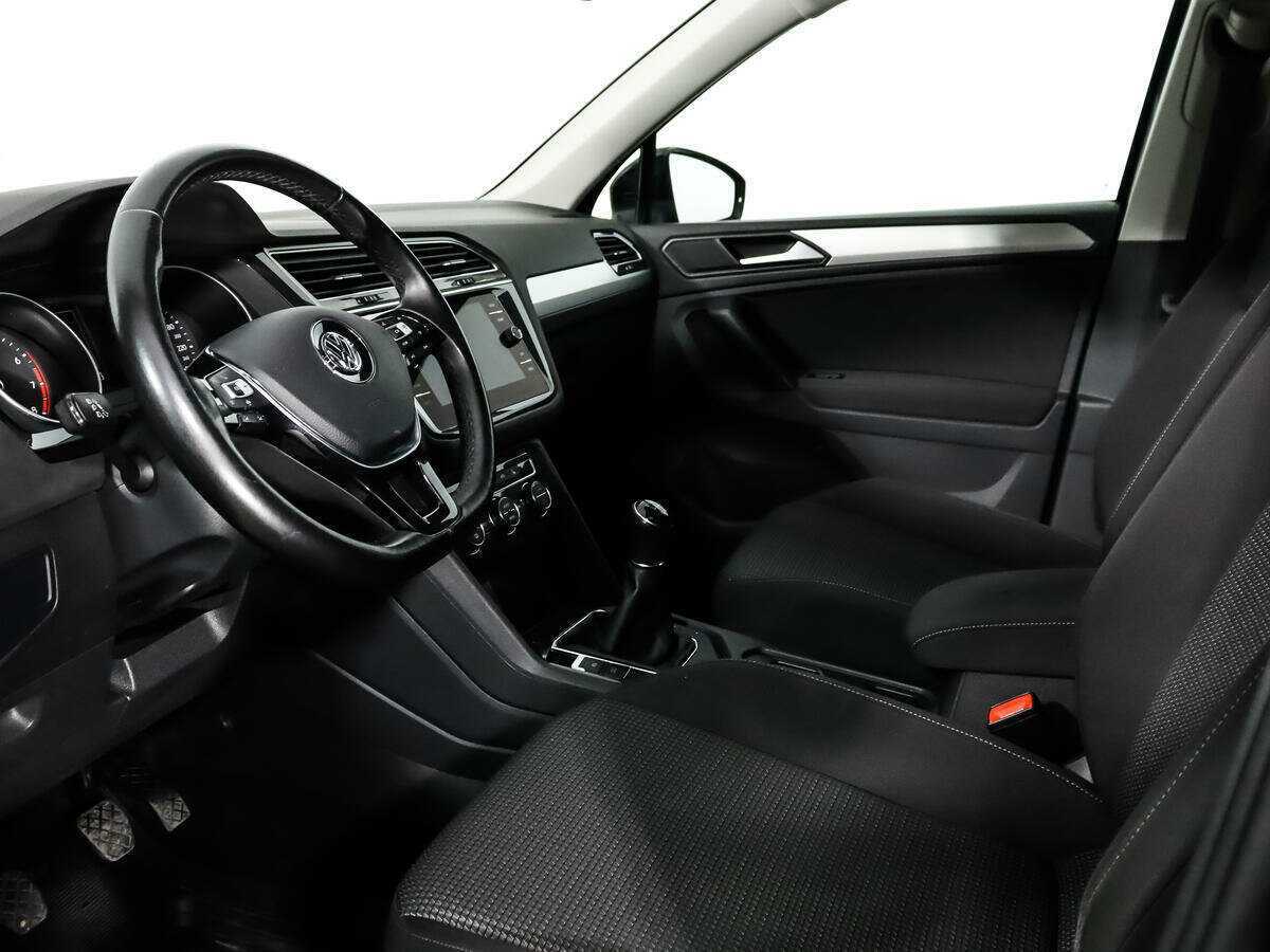 Volkswagen Tiguan б/у, 2020, Механическая. Фото: #5