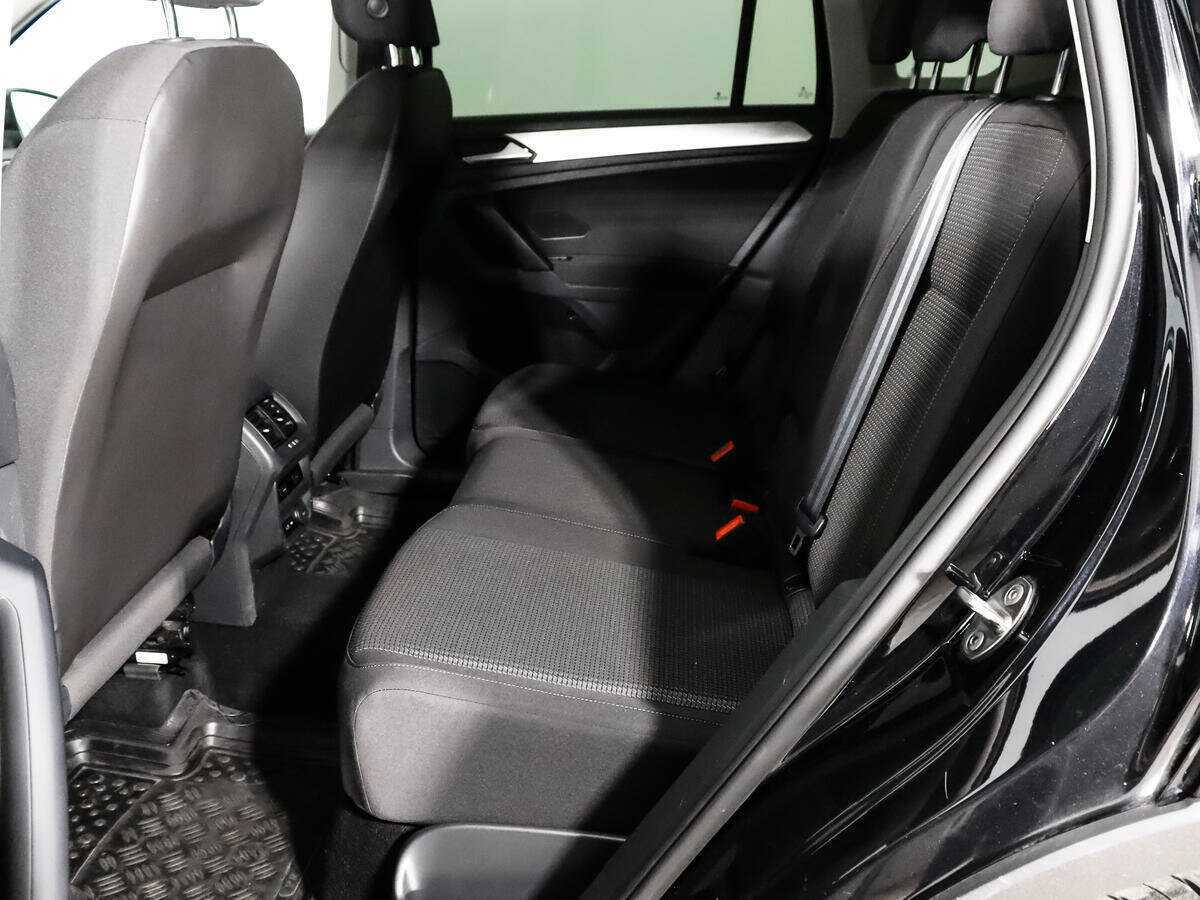 Volkswagen Tiguan б/у, 2020, Механическая. Фото: #6