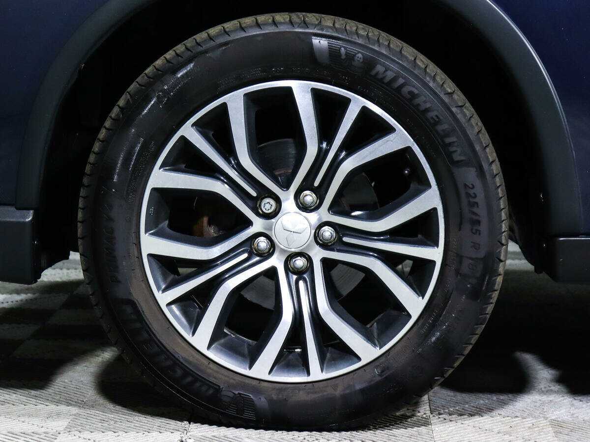 Mitsubishi Outlander б/у, 2017, Автоматическая. Фото: #18
