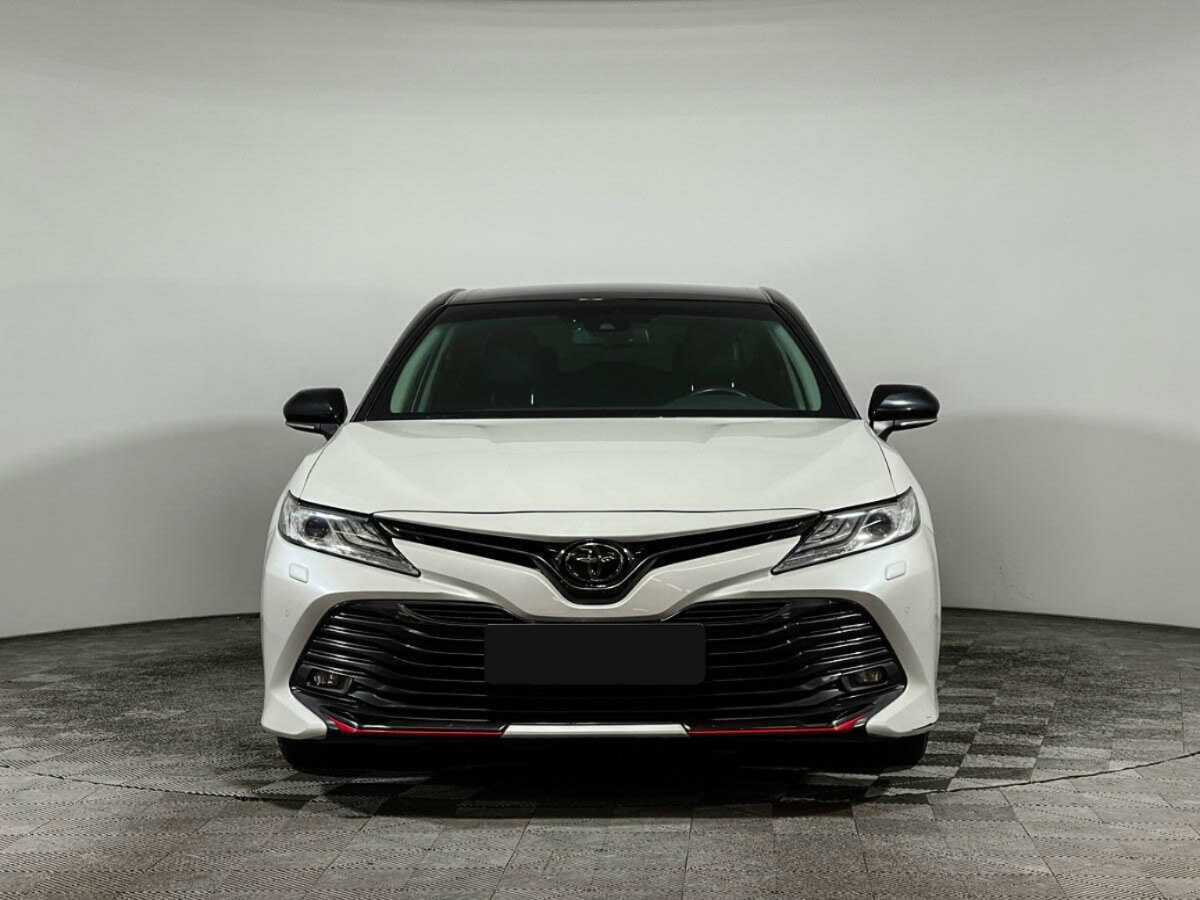Toyota Camry б/у, 2020, Автоматическая. Фото: #1