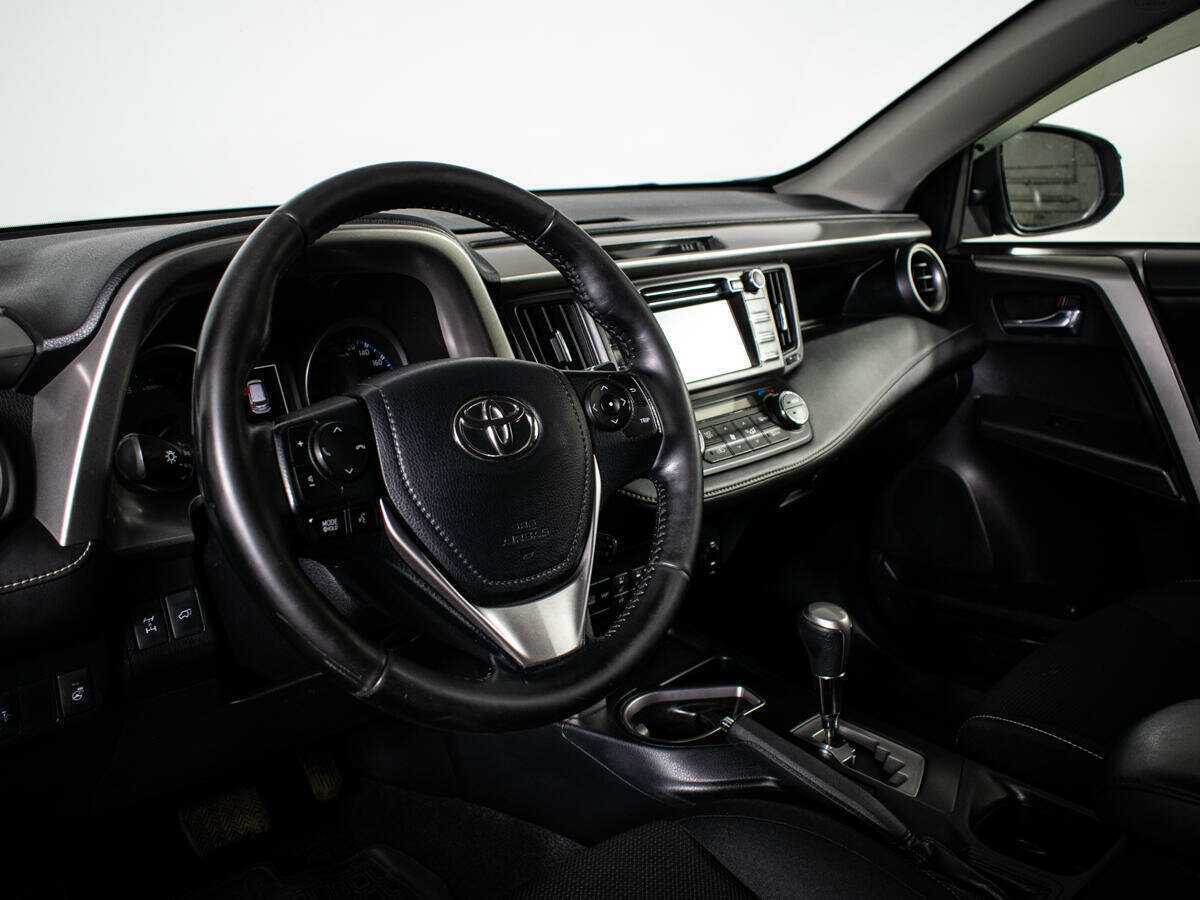 Toyota RAV4 б/у, 2016, Автоматическая. Фото: #10