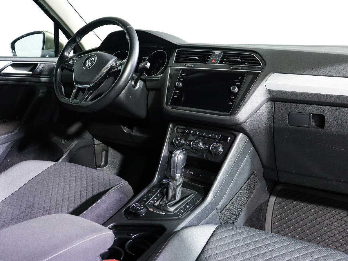 Volkswagen Tiguan б/у, 2017, Роботизированная. Фото: #6