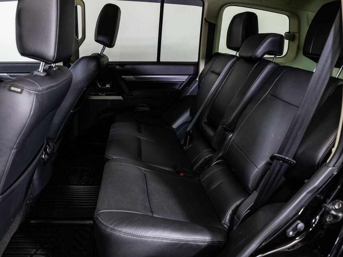 Mitsubishi Pajero б/у, 2018, Автоматическая. Фото: #7