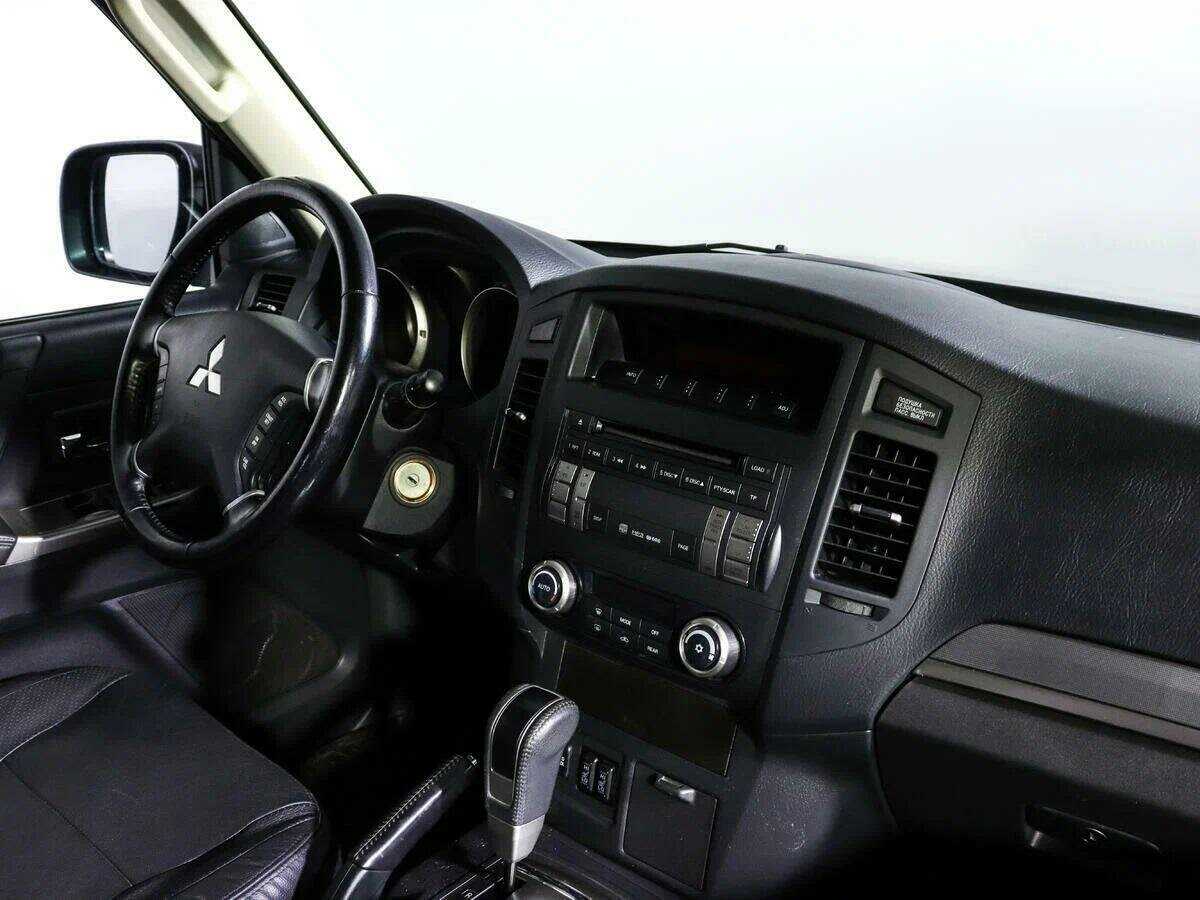 Mitsubishi Pajero б/у, 2013, Автоматическая. Фото: #6