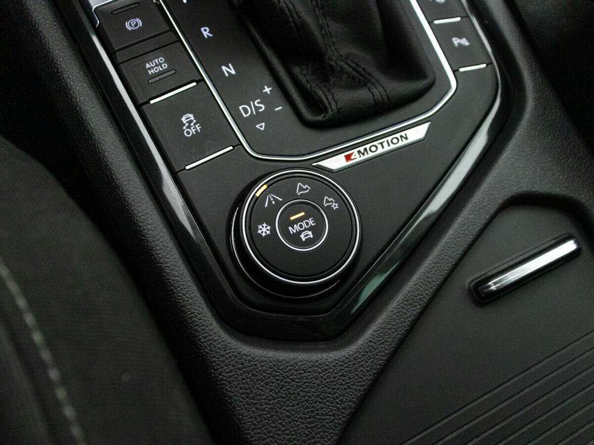 Volkswagen Tiguan б/у, 2017, Роботизированная. Фото: #17