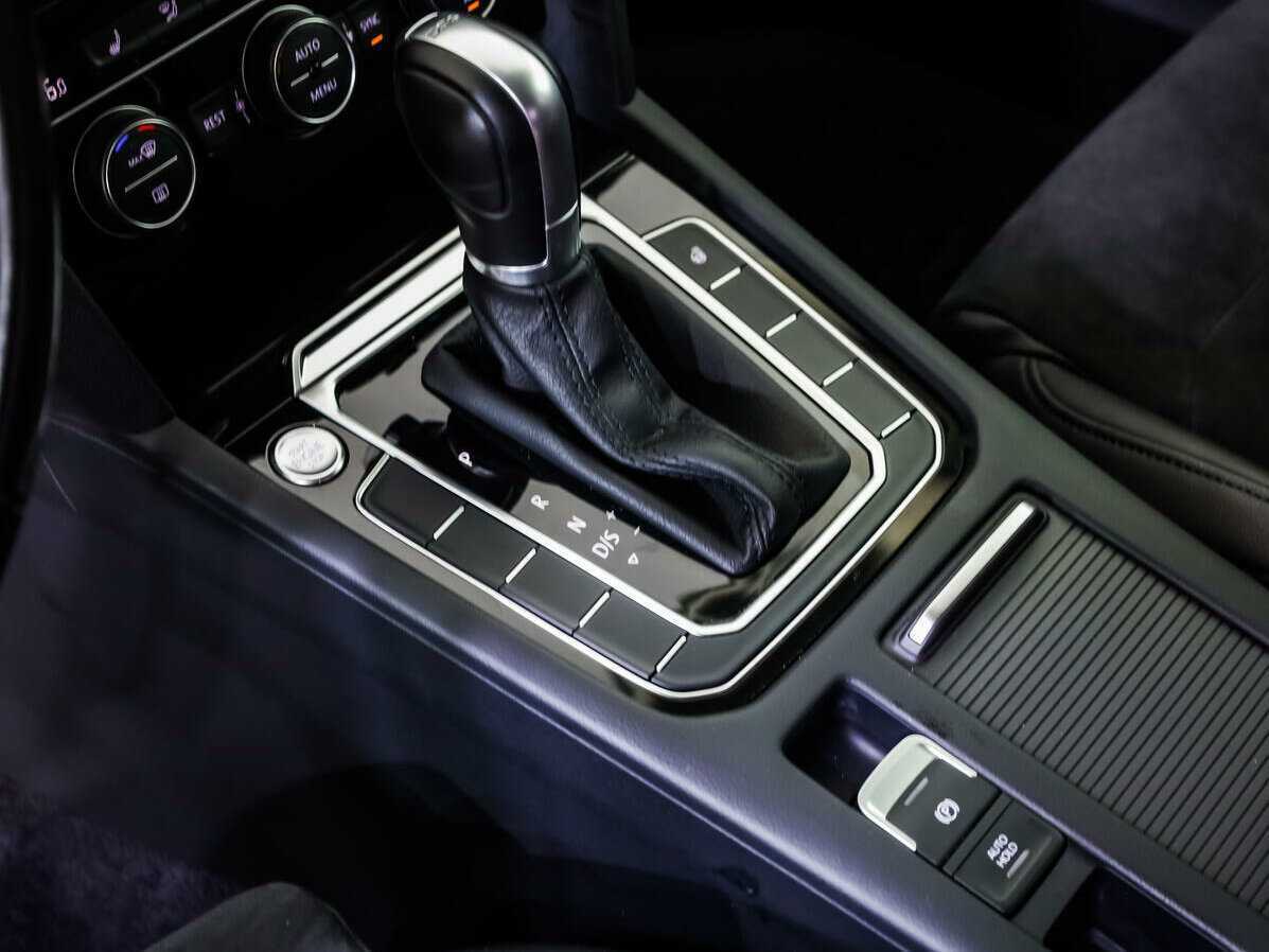 Volkswagen Passat б/у, 2017, Роботизированная. Фото: #14