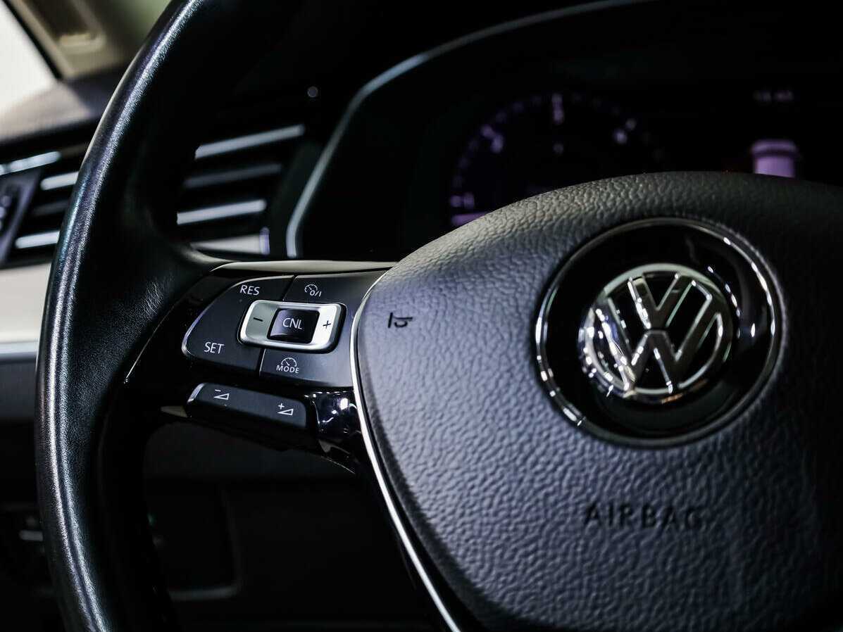 Volkswagen Passat б/у, 2017, Роботизированная. Фото: #15