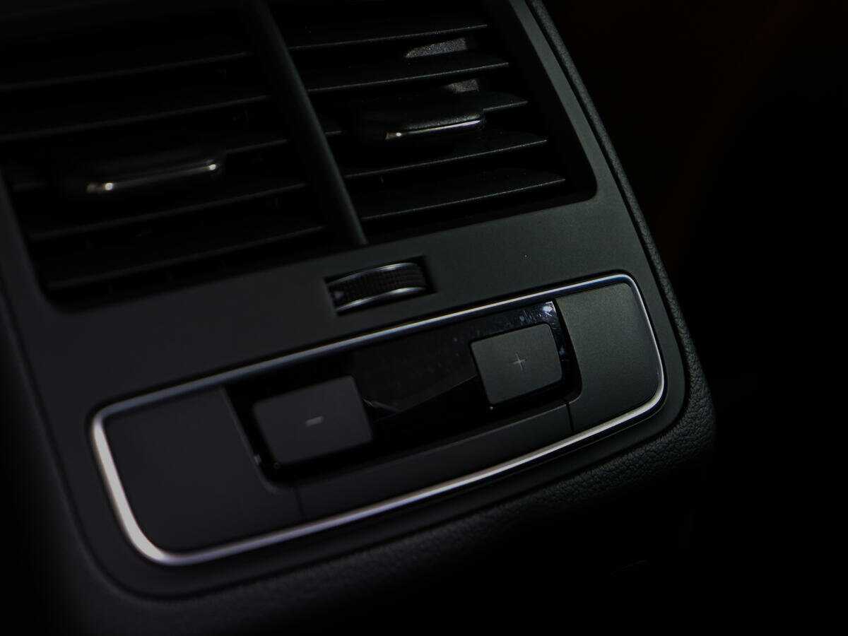 Audi A4 б/у, 2016, Роботизированная. Фото: #15