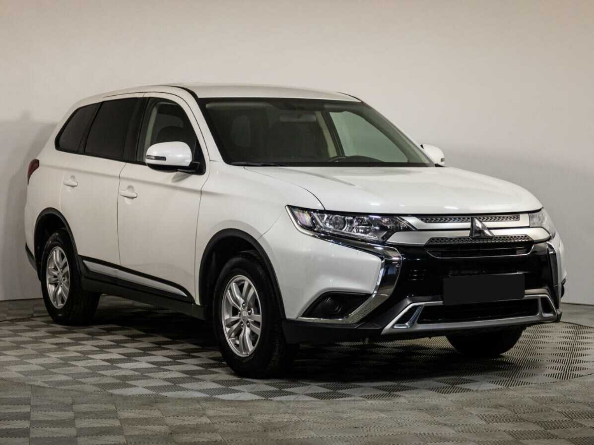 Mitsubishi Outlander б/у, 2020, Вариатор. Фото: #1