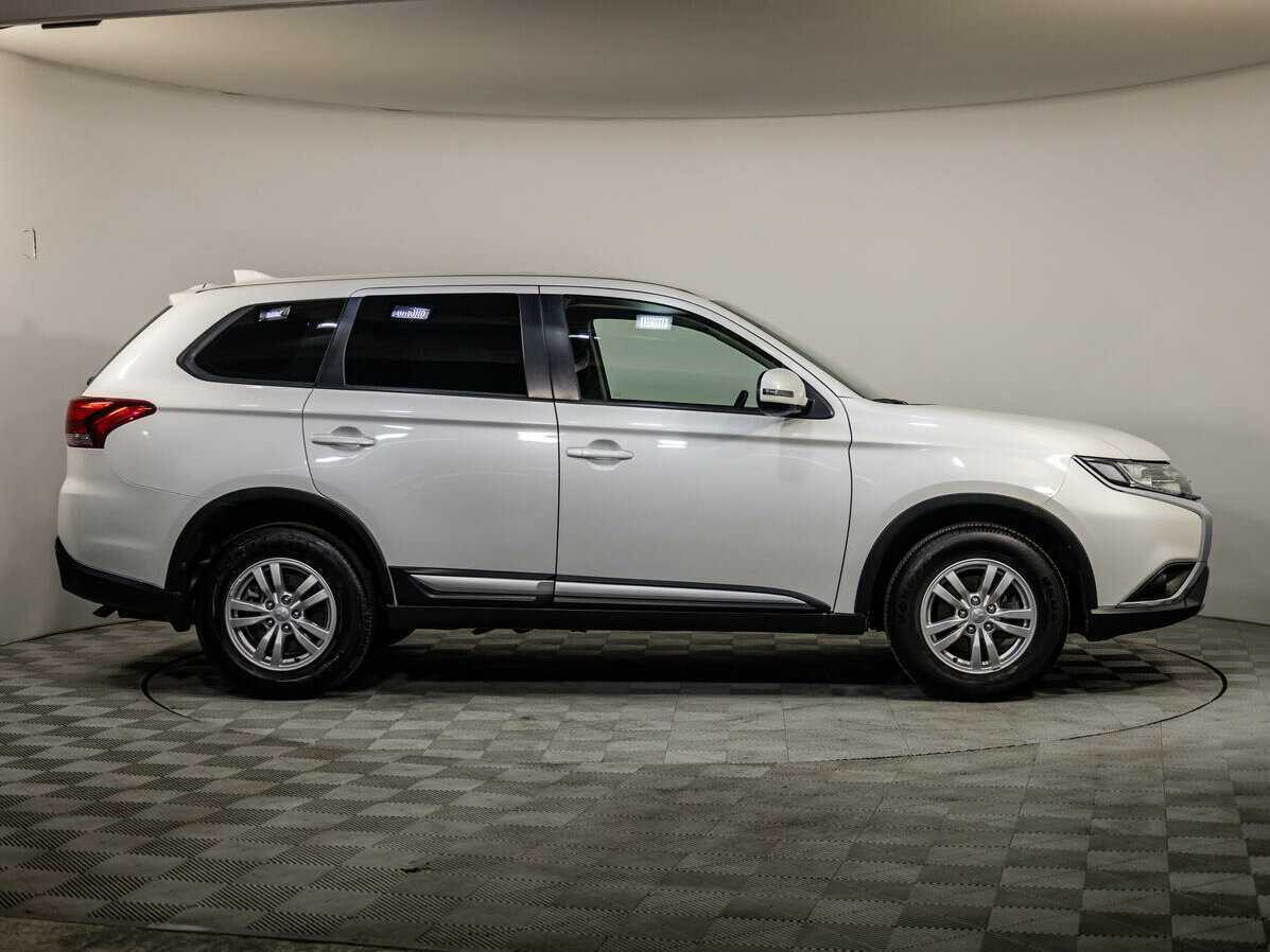 Mitsubishi Outlander б/у, 2020, Вариатор. Фото: #2
