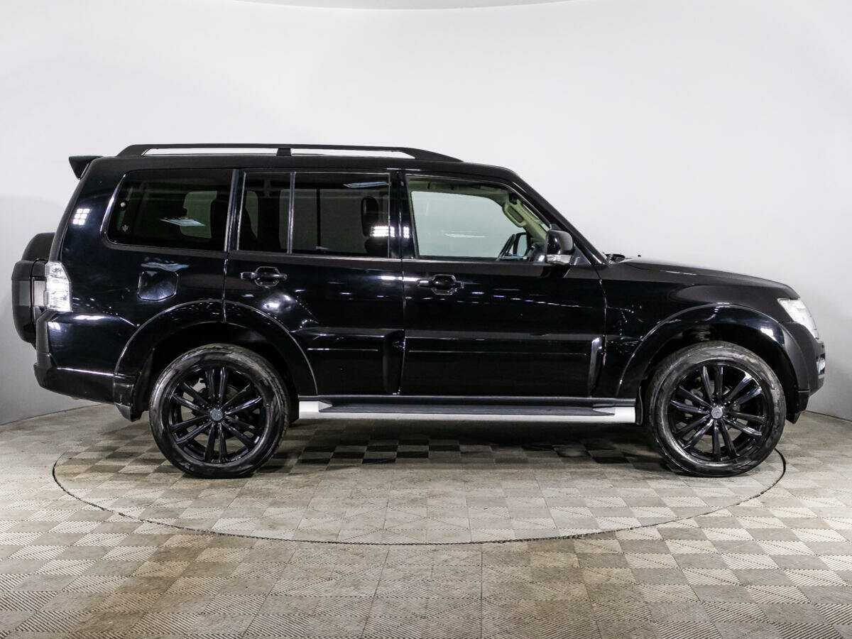 Mitsubishi Pajero б/у, 2015, Автоматическая. Фото: #3