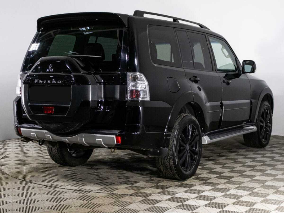 Mitsubishi Pajero б/у, 2015, Автоматическая. Фото: #4