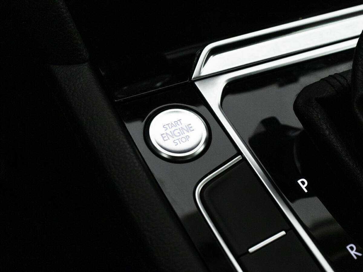 Volkswagen Passat б/у, 2017, Роботизированная. Фото: #16