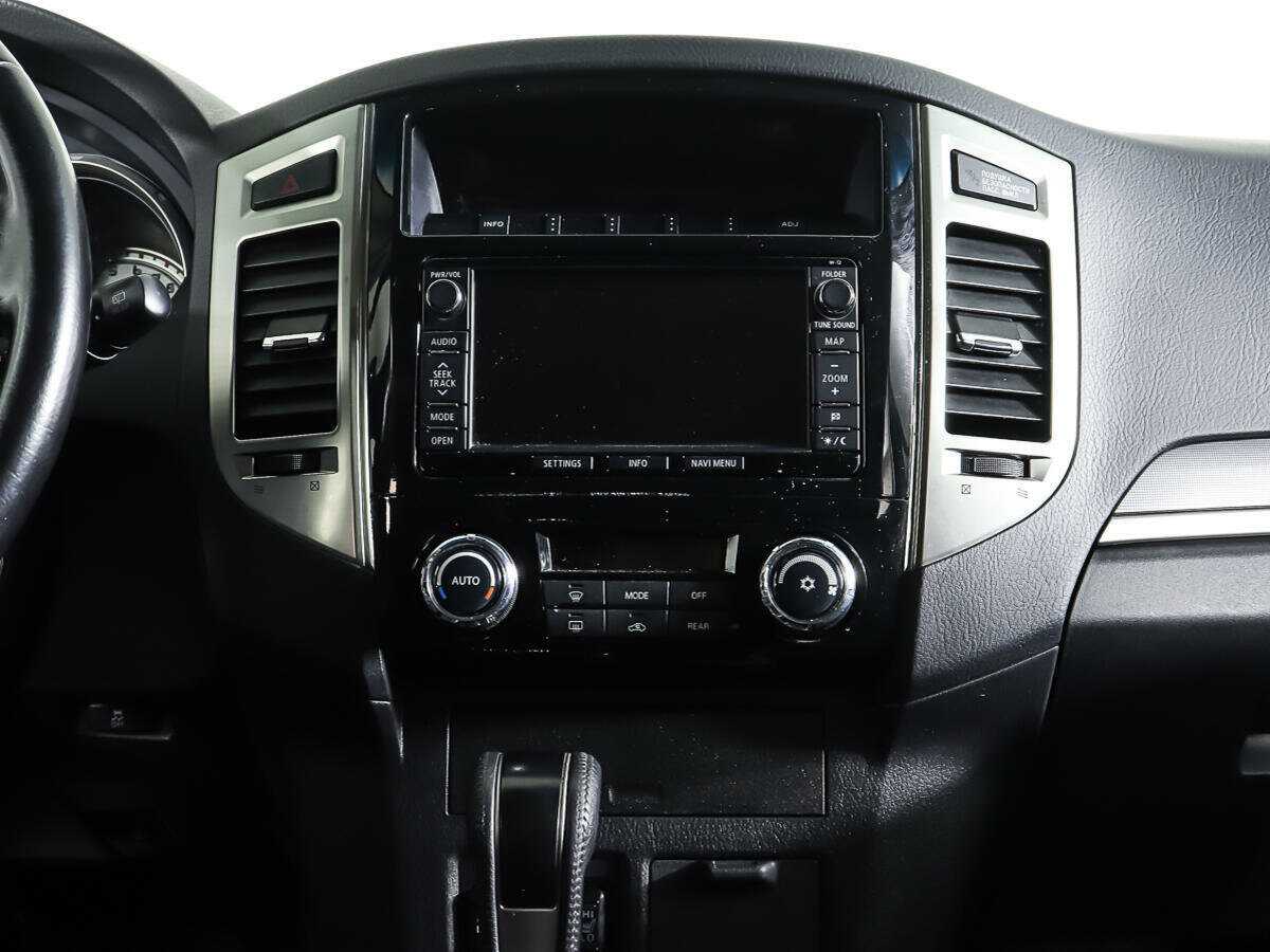 Mitsubishi Pajero б/у, 2014, Автоматическая. Фото: #9