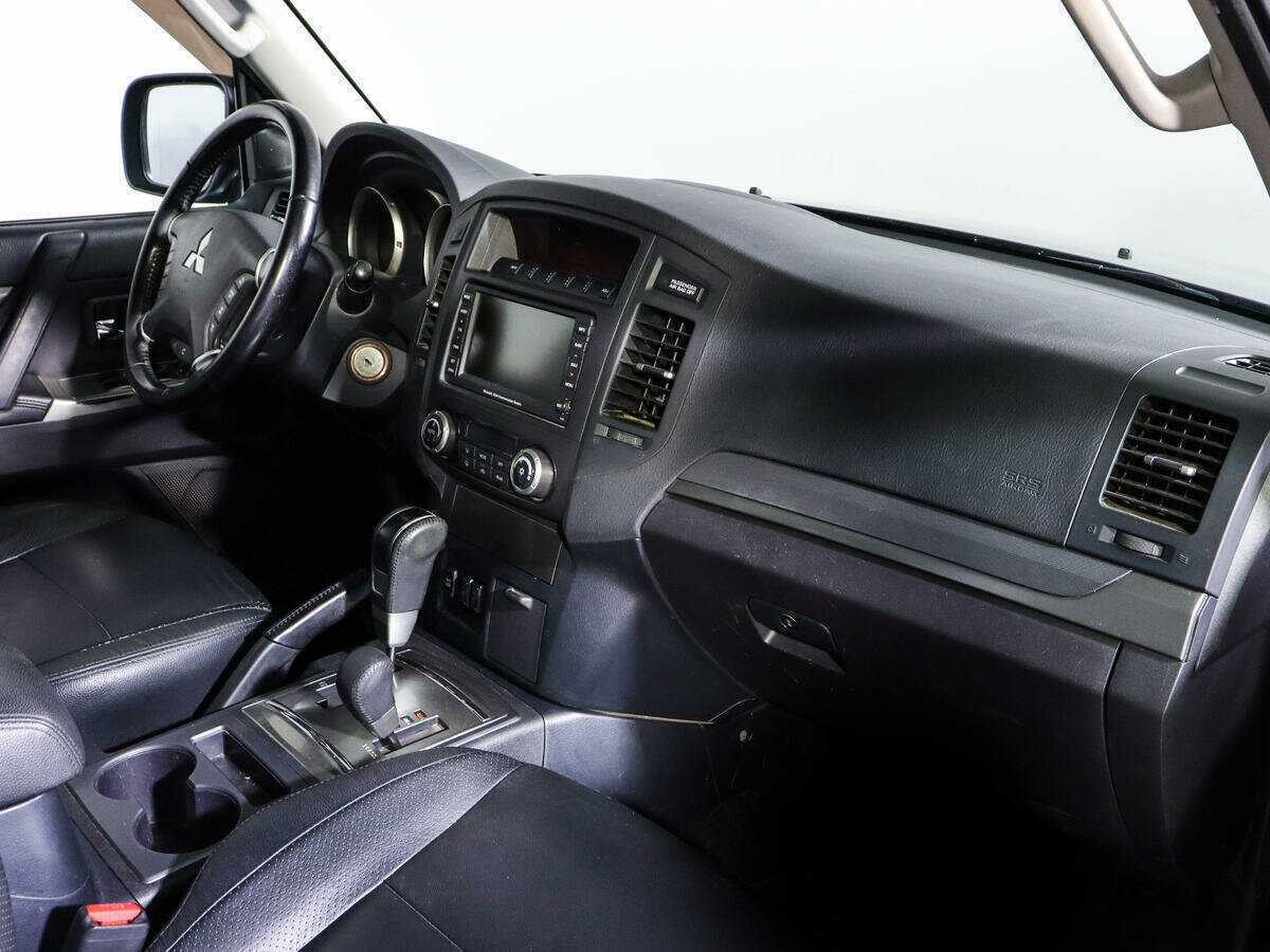 Mitsubishi Pajero б/у, 2012, Автоматическая. Фото: #6