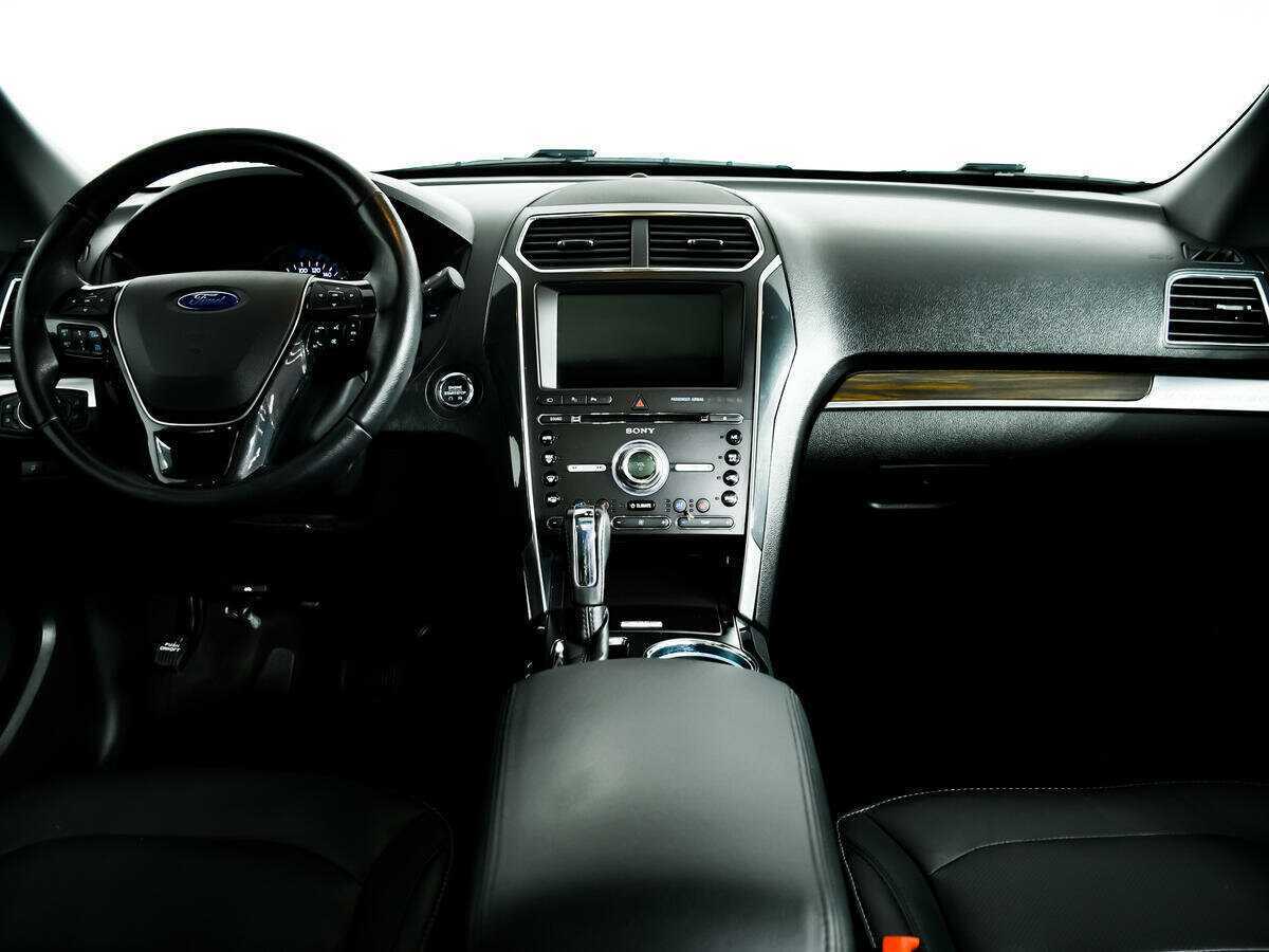 Ford Explorer б/у, 2017, Автоматическая. Фото: #8