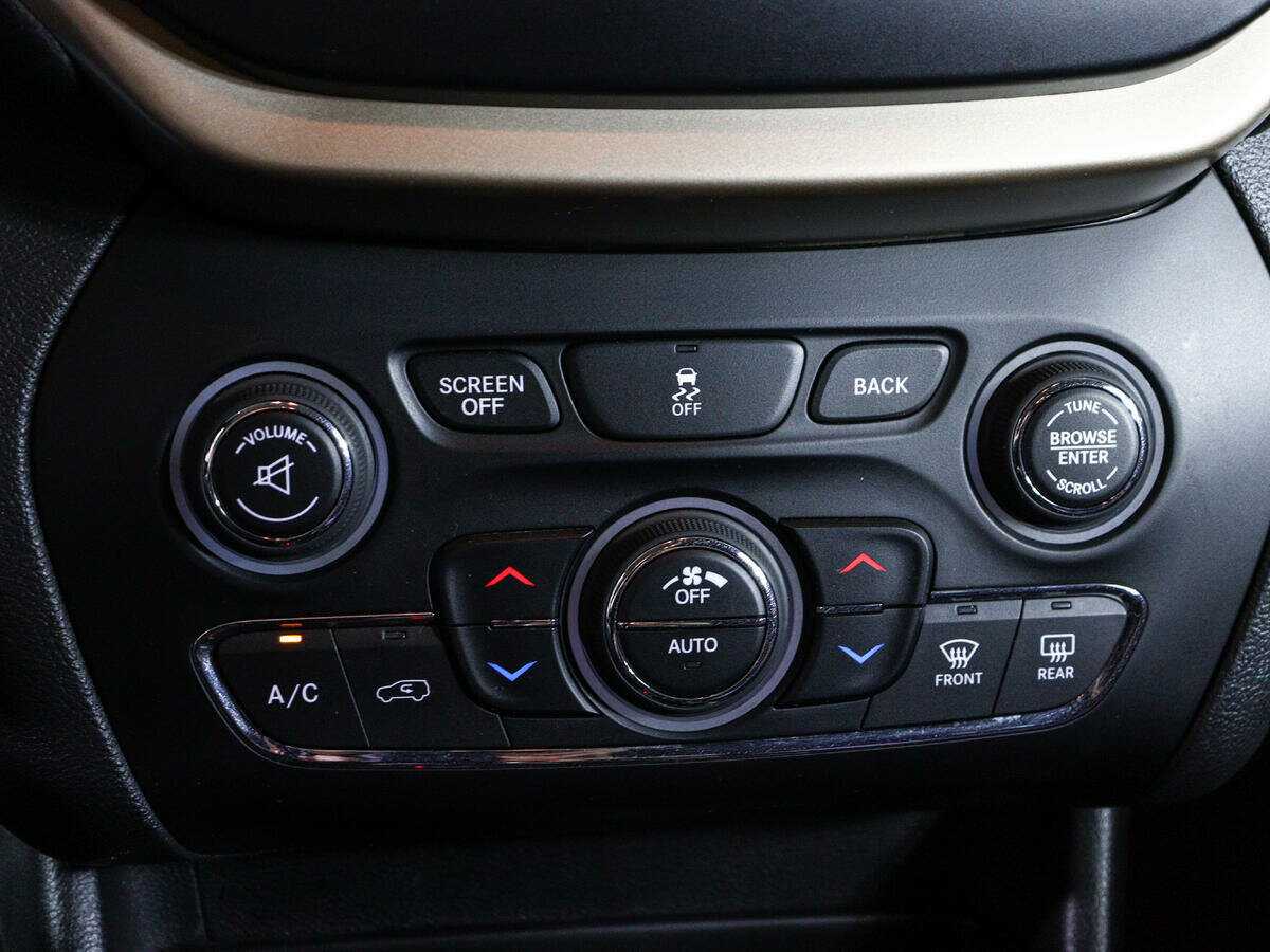 Jeep Cherokee б/у, 2014, Автоматическая. Фото: #17