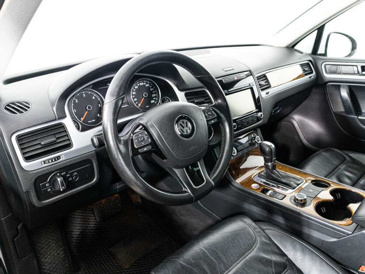 Volkswagen Touareg б/у, 2013, Автоматическая. Фото: #10