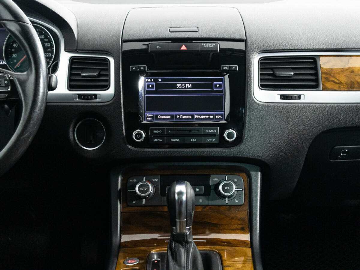 Volkswagen Touareg б/у, 2013, Автоматическая. Фото: #13