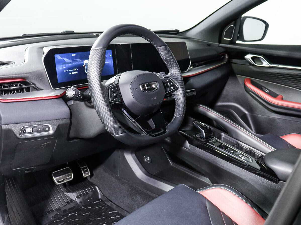 Geely Coolray б/у, 2023, Роботизированная. Фото: #13