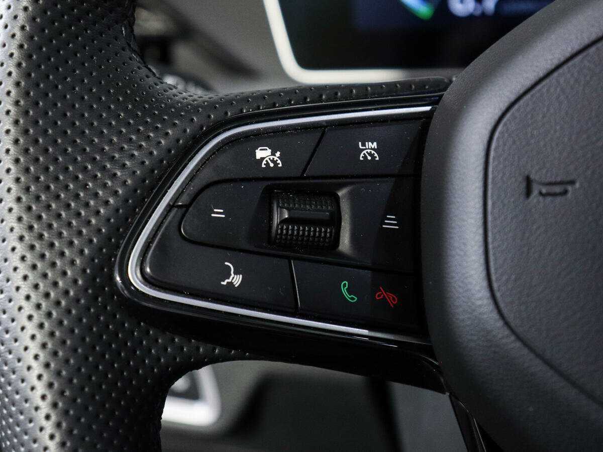 Geely Coolray б/у, 2023, Роботизированная. Фото: #21