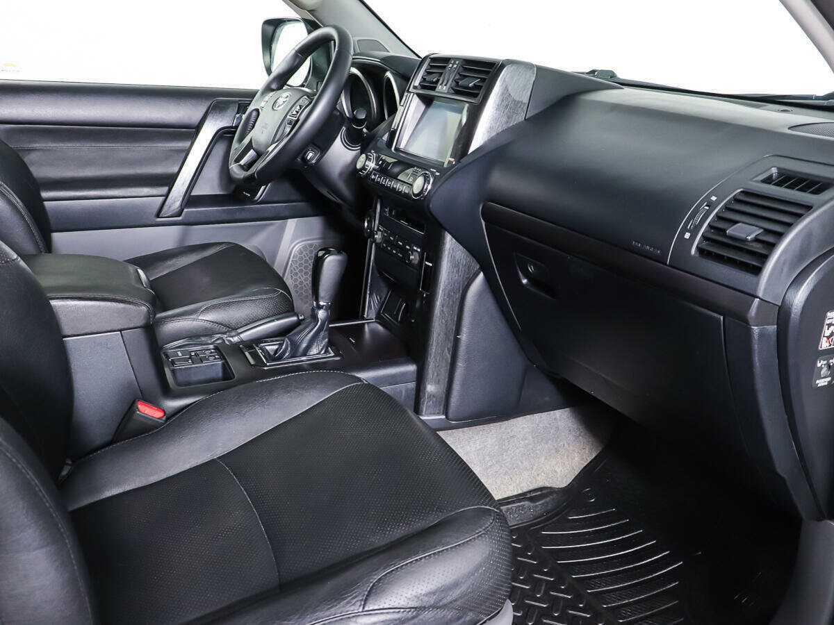 Toyota Land Cruiser Prado б/у, 2012, Автоматическая. Фото: #8