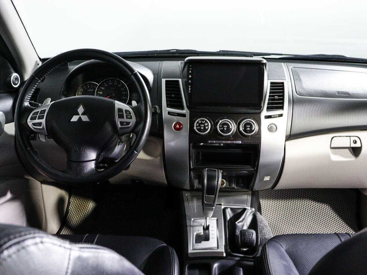 Mitsubishi Pajero Sport б/у, 2012, Автоматическая. Фото: #8