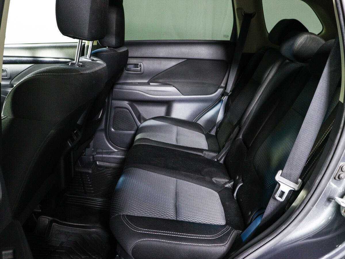 Mitsubishi Outlander б/у, 2018, Вариатор. Фото: #7