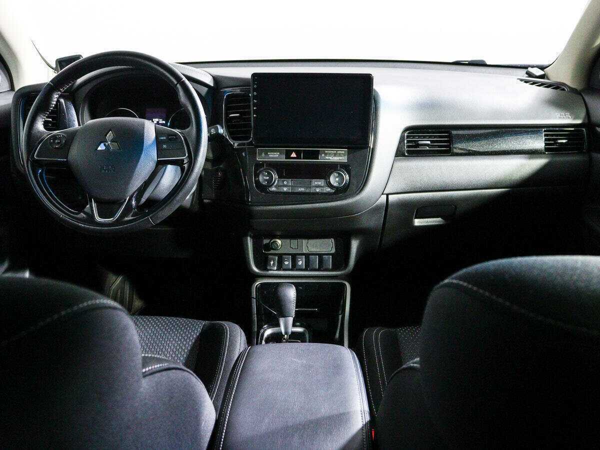 Mitsubishi Outlander б/у, 2018, Вариатор. Фото: #9