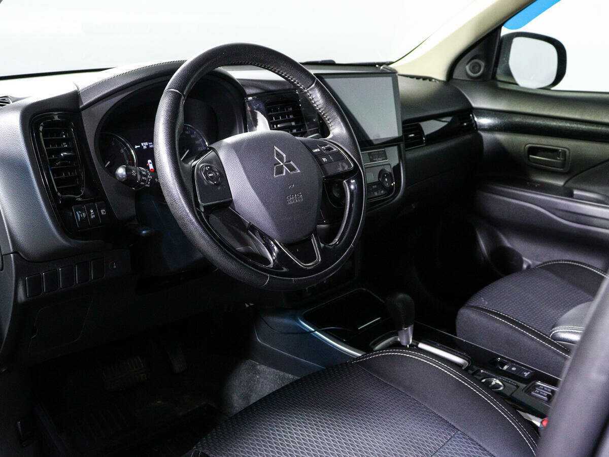 Mitsubishi Outlander б/у, 2018, Вариатор. Фото: #11