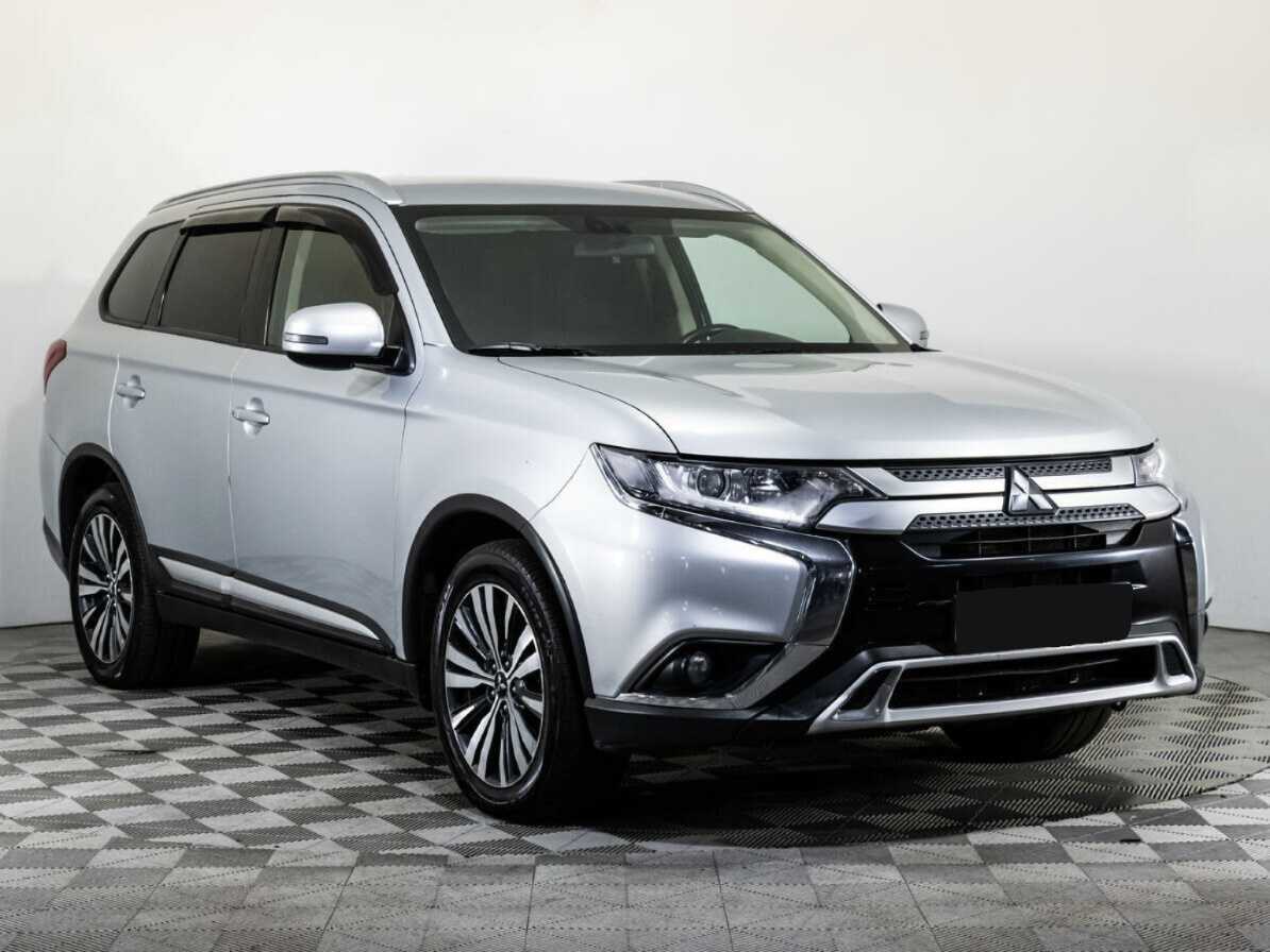 Mitsubishi Outlander б/у, 2019, Вариатор. Фото: #2