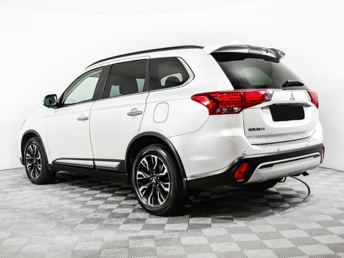 Mitsubishi Outlander б/у, 2021, Вариатор. Фото: #6